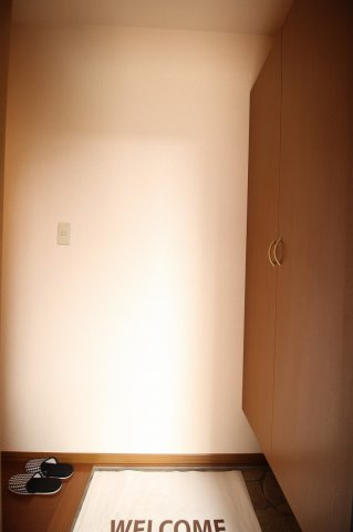 クレストヴィラ　A棟の玄関|きれいな玄関です
