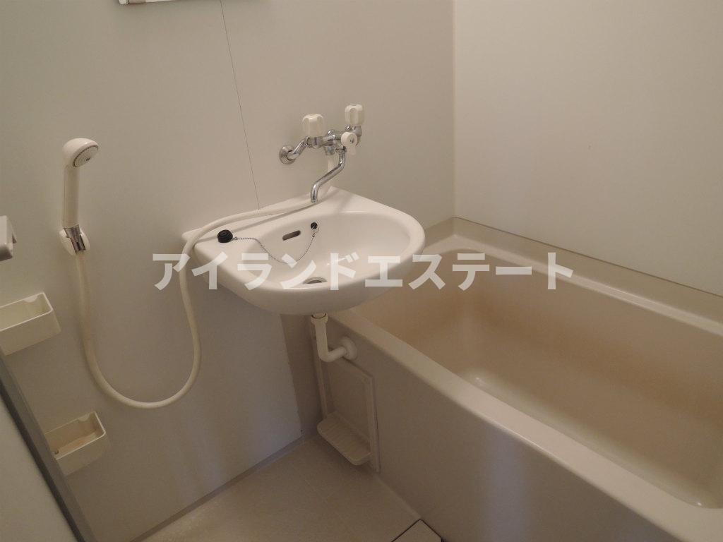 YMO弦巻　南向き　角部屋　オートロック　の浴室