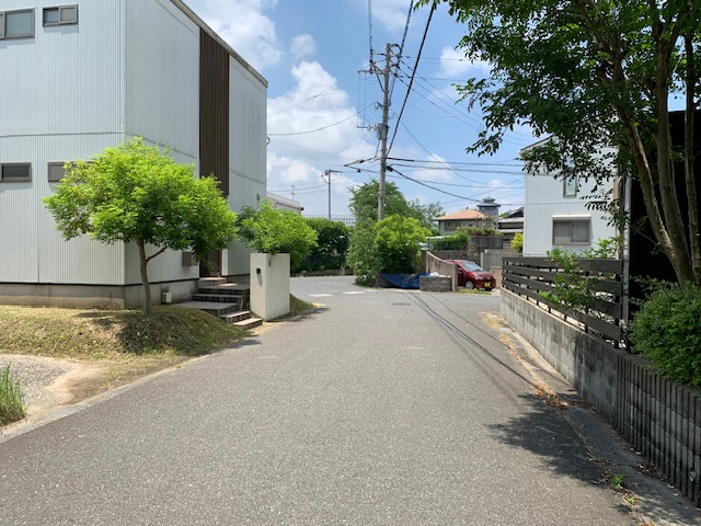 横代東町二丁目4番30号（B-6）の前面道路含む現地写真
