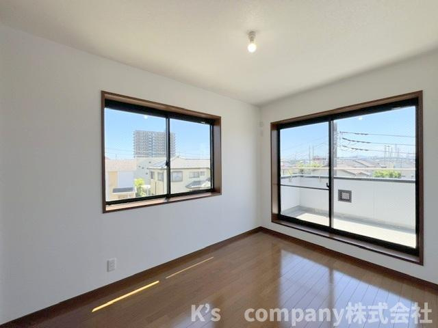 ◎茅ヶ崎市香川3丁目　中古戸建の洋室|洋室5.3帖◇お子様のお部屋や趣味のお部屋などにおすすめです◇