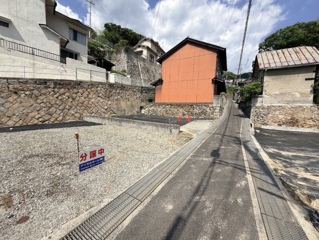 【前面道路含む現地写真】 | 東鹿田町　約32.4坪！