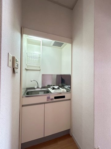 沢良宜レジデンスのキッチン