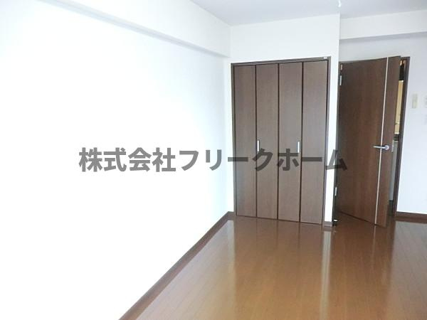 三鷹市下連雀４丁目の賃貸マンションの居間・リビング