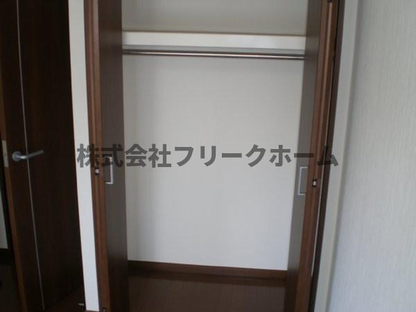 三鷹市下連雀４丁目の賃貸マンションの収納