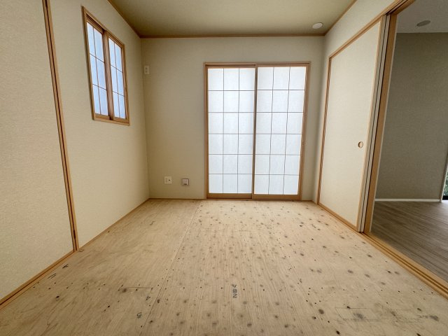 うるま市江洲（全10棟）G号棟の和室|G号棟　和室4.5帖＋収納付き♪