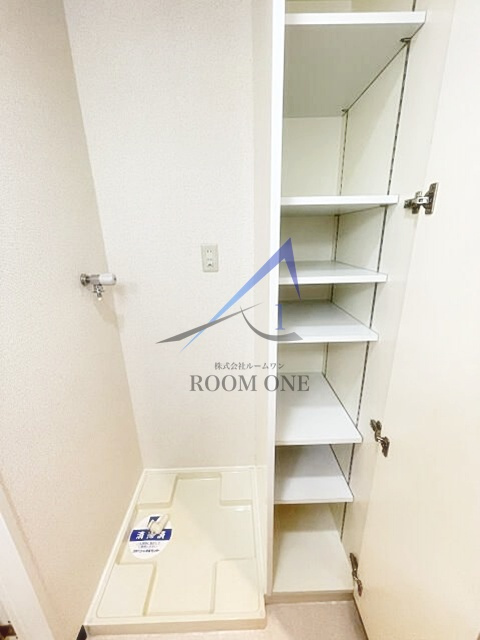 スカイコート本郷東大前壱番館の設備|洗濯機置き場です。