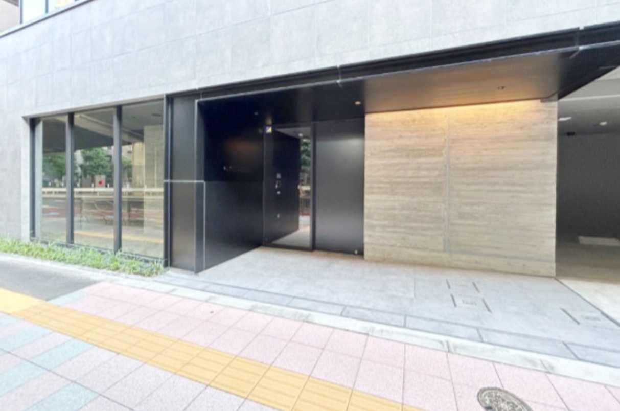 ALTERNA三軒茶屋　ネット無料　礼金0　築浅のエントランス
