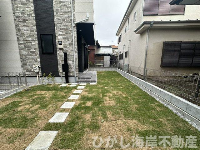 茅ヶ崎市柳島２丁目　新築戸建　全２棟の庭|お庭