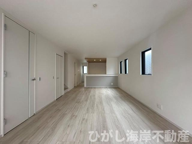茅ヶ崎市柳島２丁目　新築戸建　全２棟のダイニング|21帖　LDK