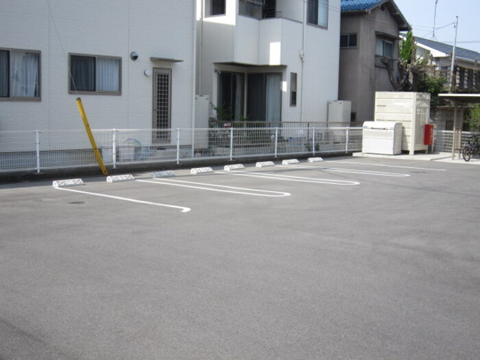 ブルーノ千代田の駐車場
