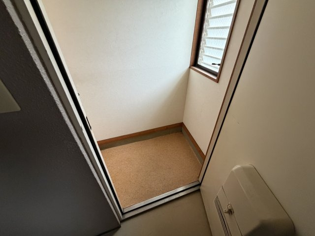 熱海市　栗原ビル3Fの玄関