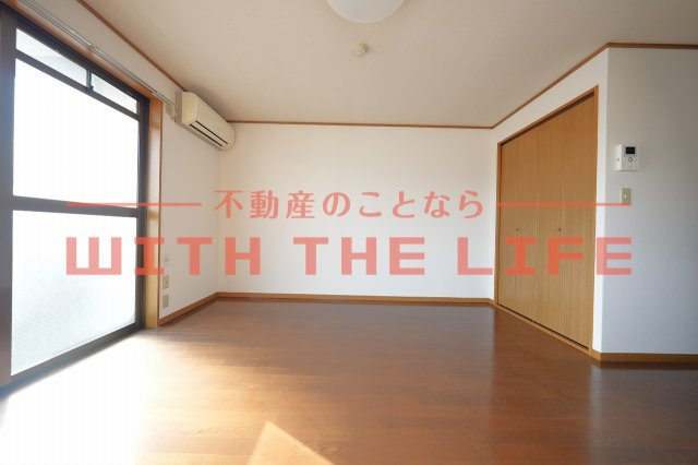 ピュアハウス【キャッシュバック対象物件】の居間・リビング|独立洗面台、朝の身支度には欠かせません
