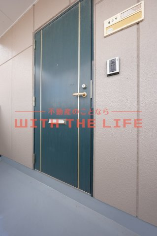 ピュアハウス【キャッシュバック対象物件】の玄関|収納もある玄関です