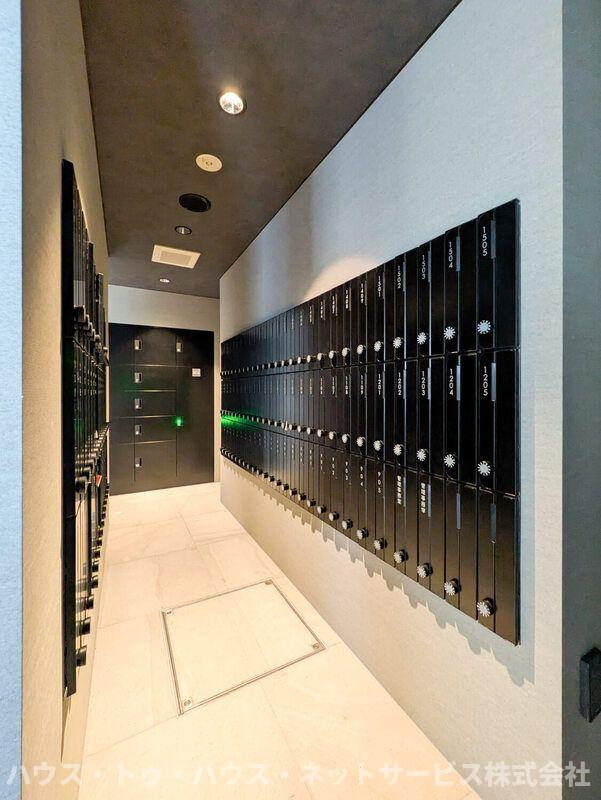 S-RESIDENCE松戸Iriseのロビー