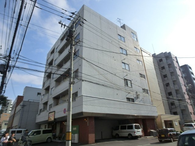 キャトルセゾン（旧高島ビル）