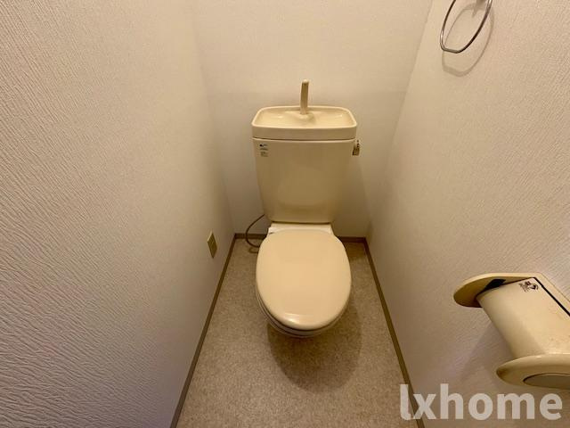 沢良宜レジデンスのトイレ|落ち着いたトイレです