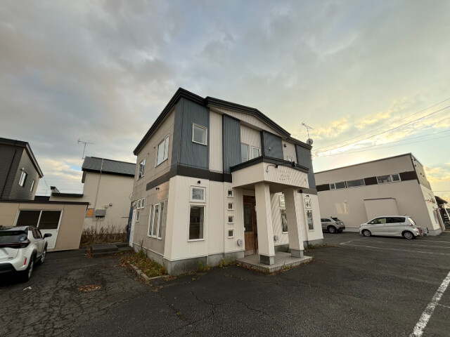 苫小牧市拓勇西町２丁目のアパート
