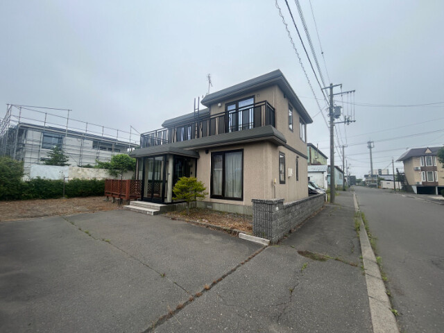 苫小牧市東開町６丁目の一戸建て
