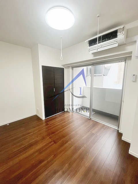 イアース横濱赤門町 の居間・リビング|洋室のお部屋です。