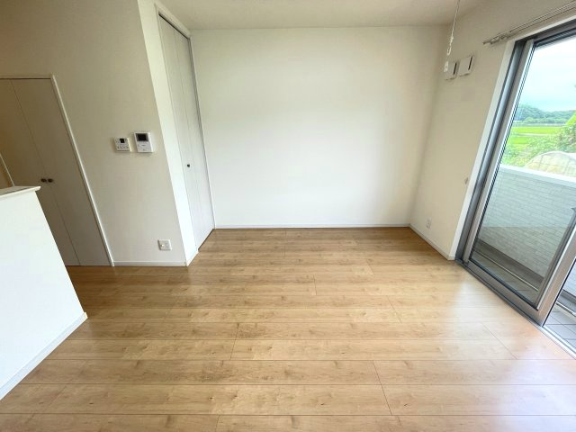 【寝室】 | 落ち着いた色調の寝室です