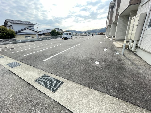 【駐車場】 | 駐車場完備です