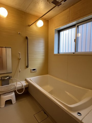 栃木市岩舟町静・中古戸建の浴室