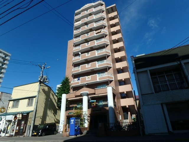 メニーズコート西線