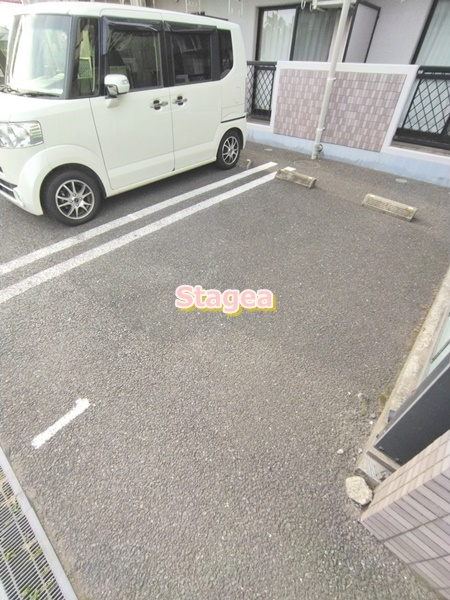 ガレット6の駐車場