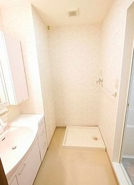 ミラベル関谷の独立洗面台|独立洗面台あり、毎朝おしゃれに忙しい女性の方におすすめです
