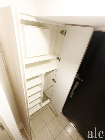 新宿区北新宿２丁目の賃貸マンションの玄関|★～　PET  FRIENDLY　RESIDENCE　～★