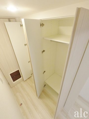 新宿区北新宿２丁目の賃貸マンションの収納|★～　PET  FRIENDLY　RESIDENCE　～★