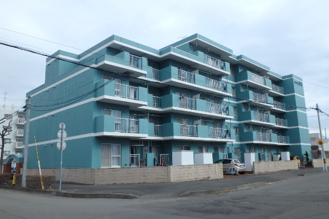 苫小牧市青葉町２丁目の賃貸マンション