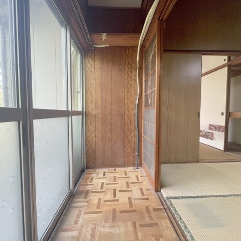 大黒町　一戸建の玄関