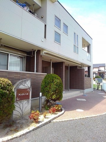 アンティームのエントランス