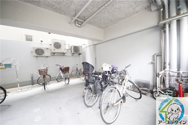 西岡ビルの駐車場|※類似部屋