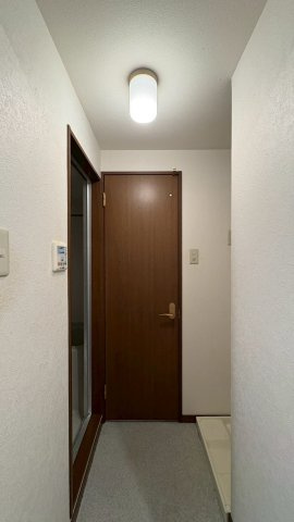 アンプルール フェール 寿の玄関