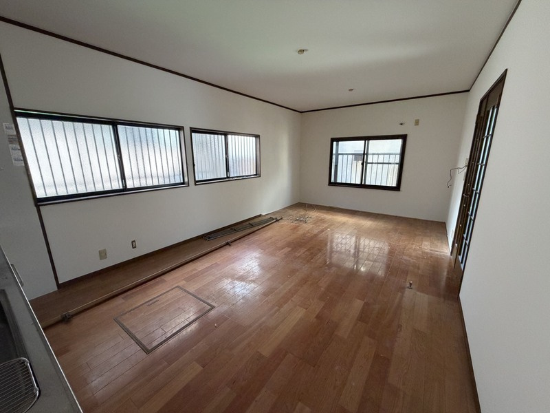 上池田3丁目戸建の居間・リビング