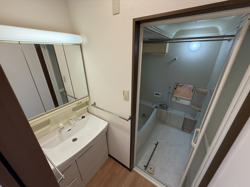 上池田3丁目戸建の独立洗面台
