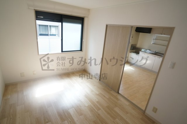 セジュールSHOの洋室