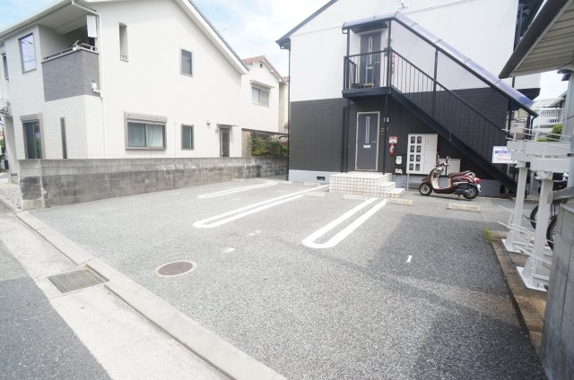 セジュールSHOの駐車場