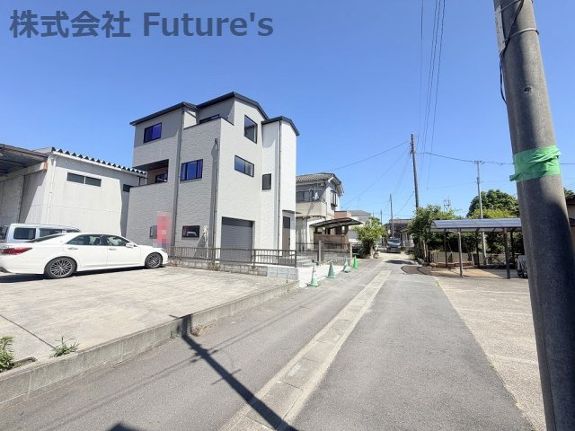 三郷市新和1丁目　新築戸建の前面道路含む現地写真|前面道路含む現地写真です。
