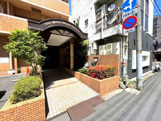 ライオンズマンション岡山内山下のその他共用部分|エントランスです。