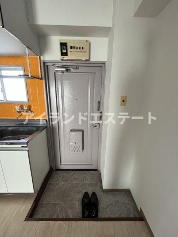 チェリーハイツ　ペット相談　2人入居可　最上階の玄関