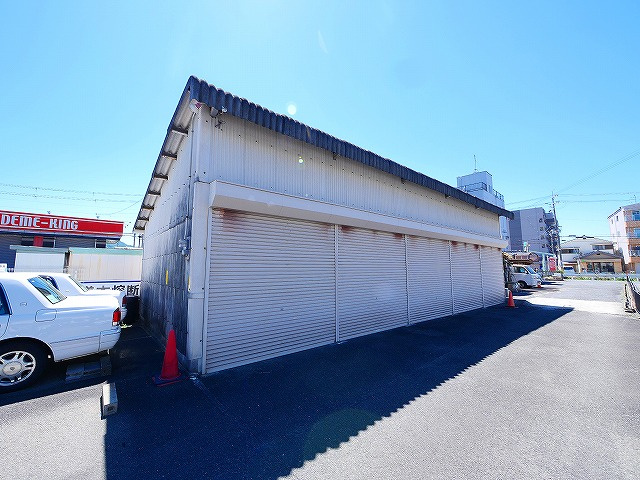 田中モータープール（シャッター付ガレージ）