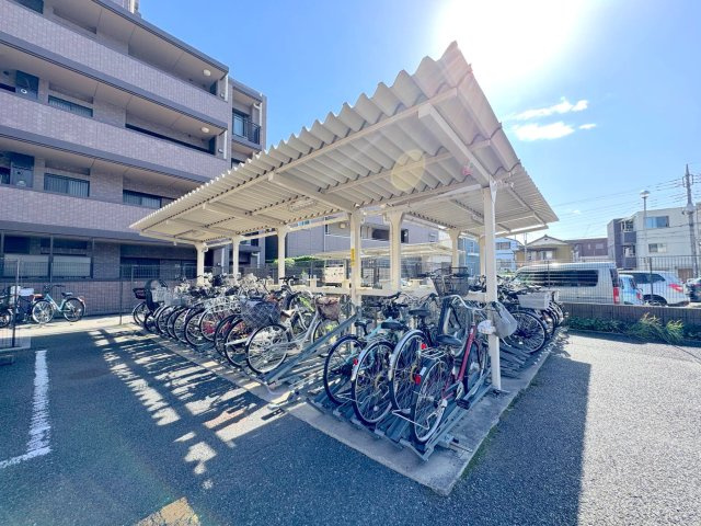 コスモ戸田公園ピアセーレの駐輪場|駐輪場