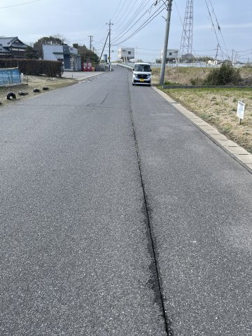 南横川住宅用地売地の前面道路含む現地写真