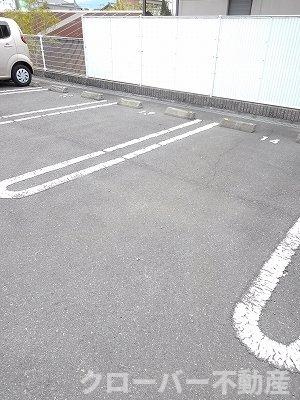 アルカンシェルＢの駐車場