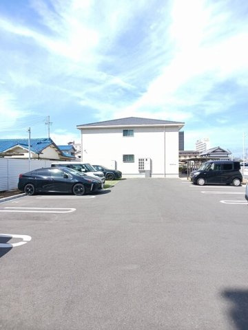 モストの駐車場