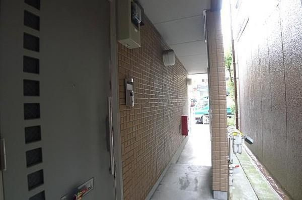 プラセールの玄関