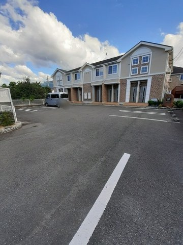 クレイドルＨ・Ｉの駐車場